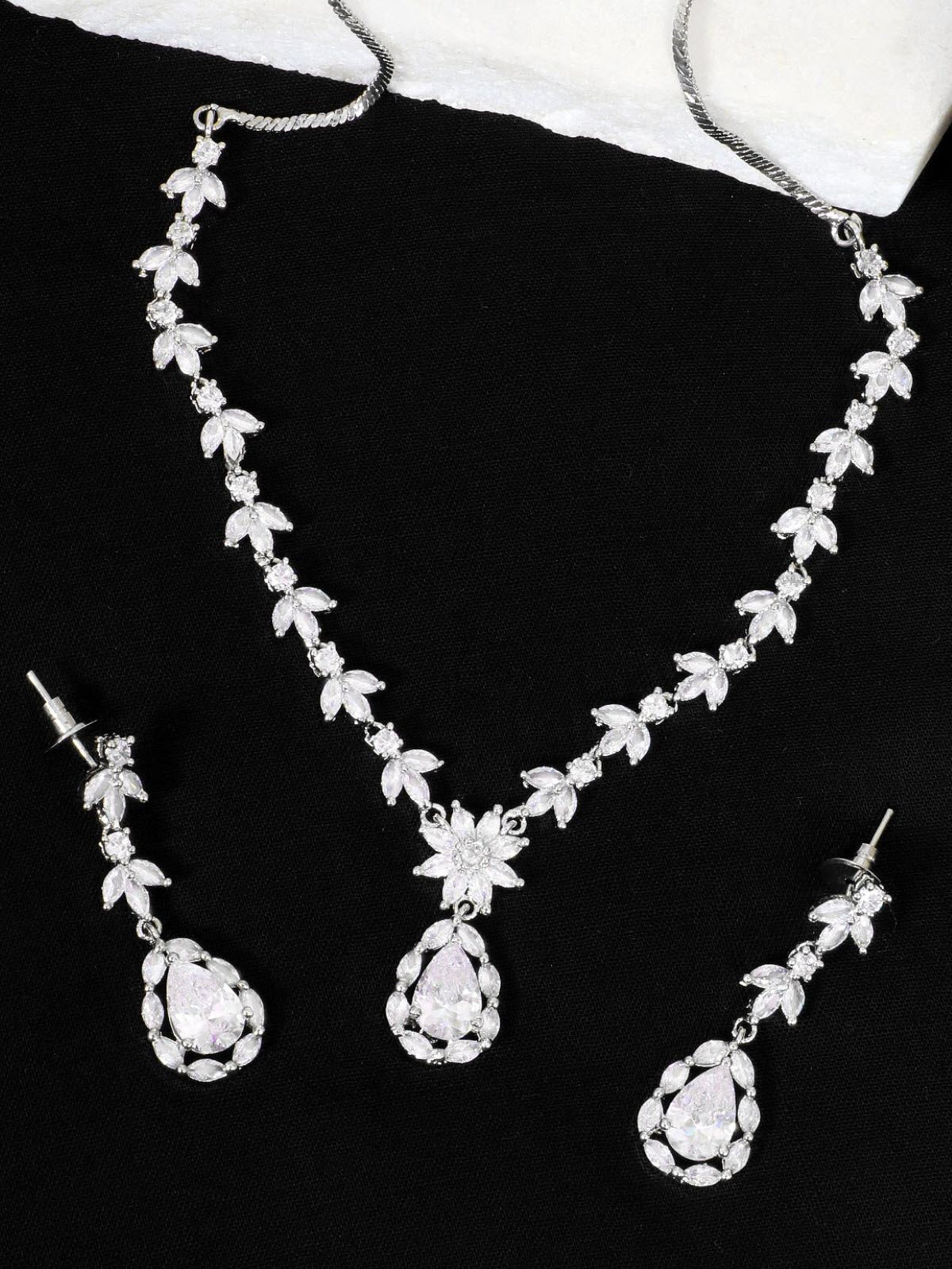Fashionable White & Silver-Plated Leafy Design Jewellery Set for Young Girls and Women