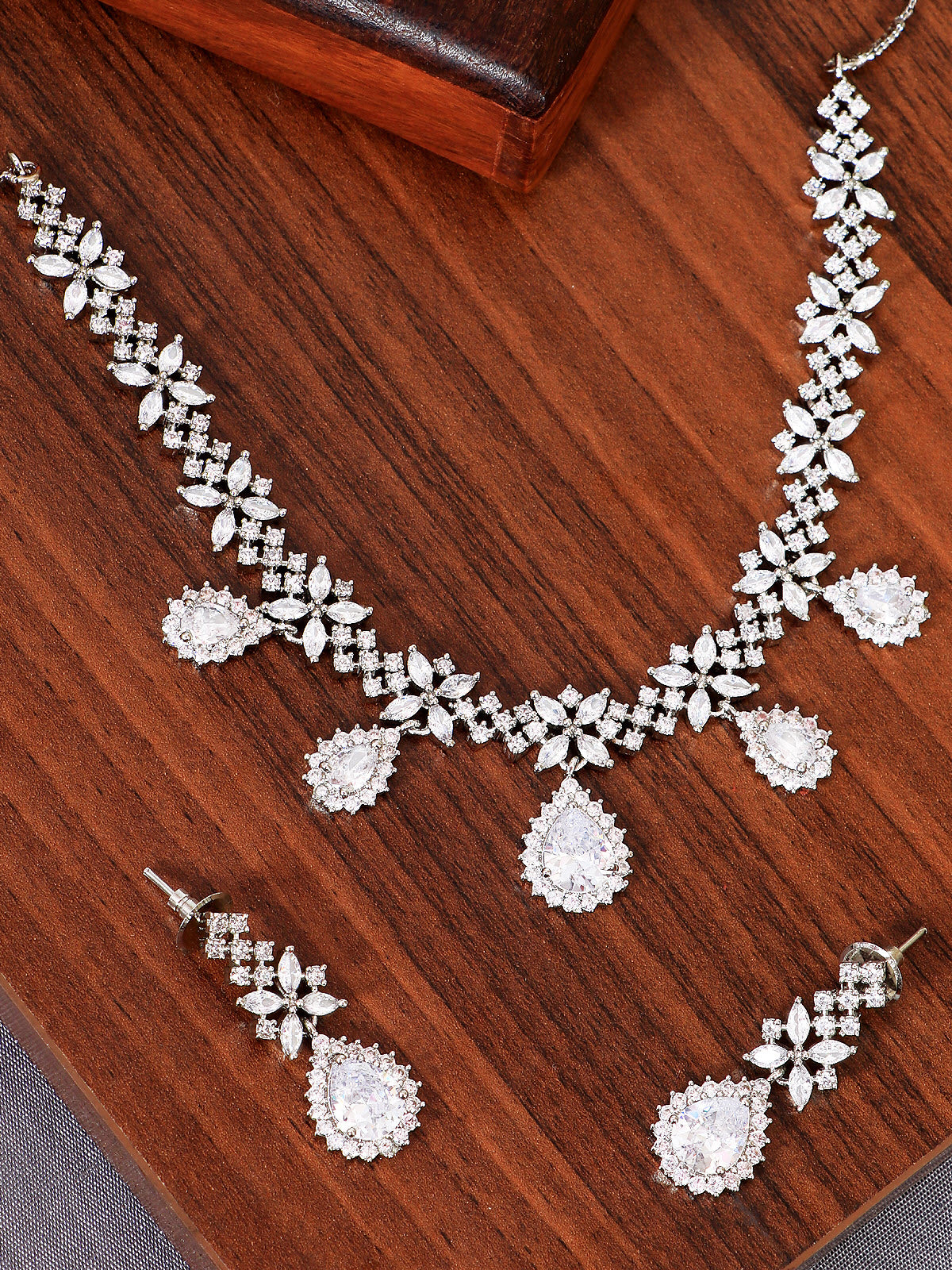 SwaDev American Diamond White & Silver-Plated Heavy  Party Wear Jewellery Set SDJS0005